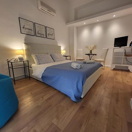 Living Cagliari Bed and Breakfast Buitenkant foto