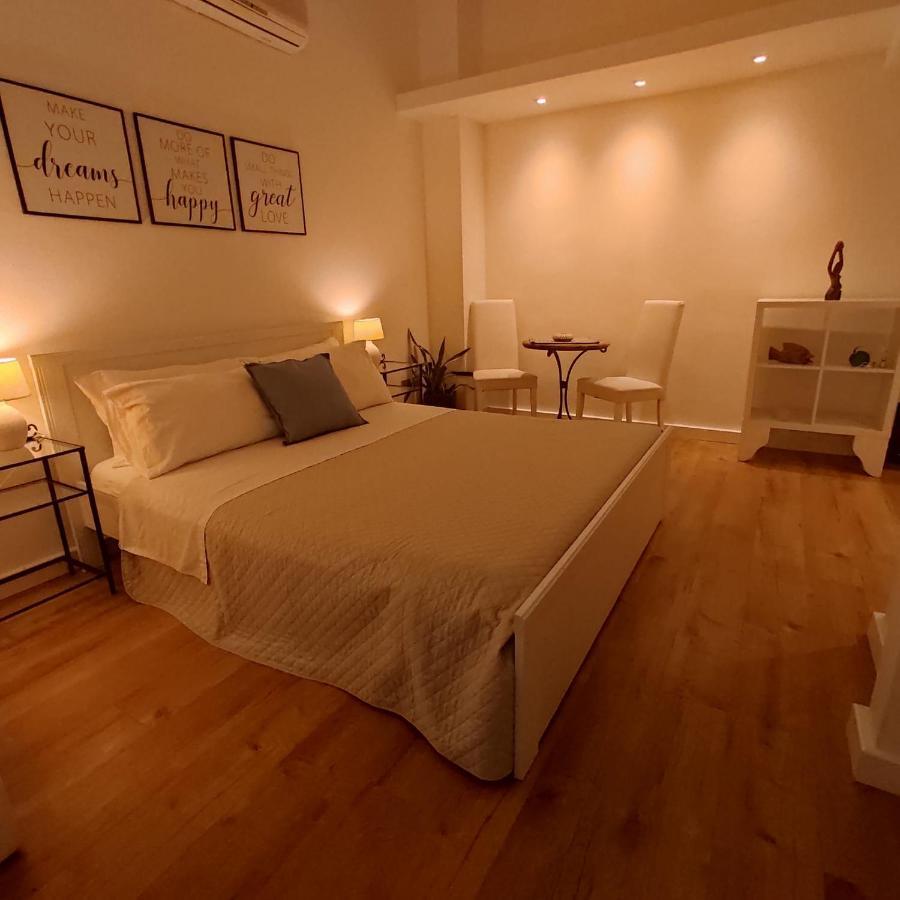 Living Cagliari Bed and Breakfast Buitenkant foto